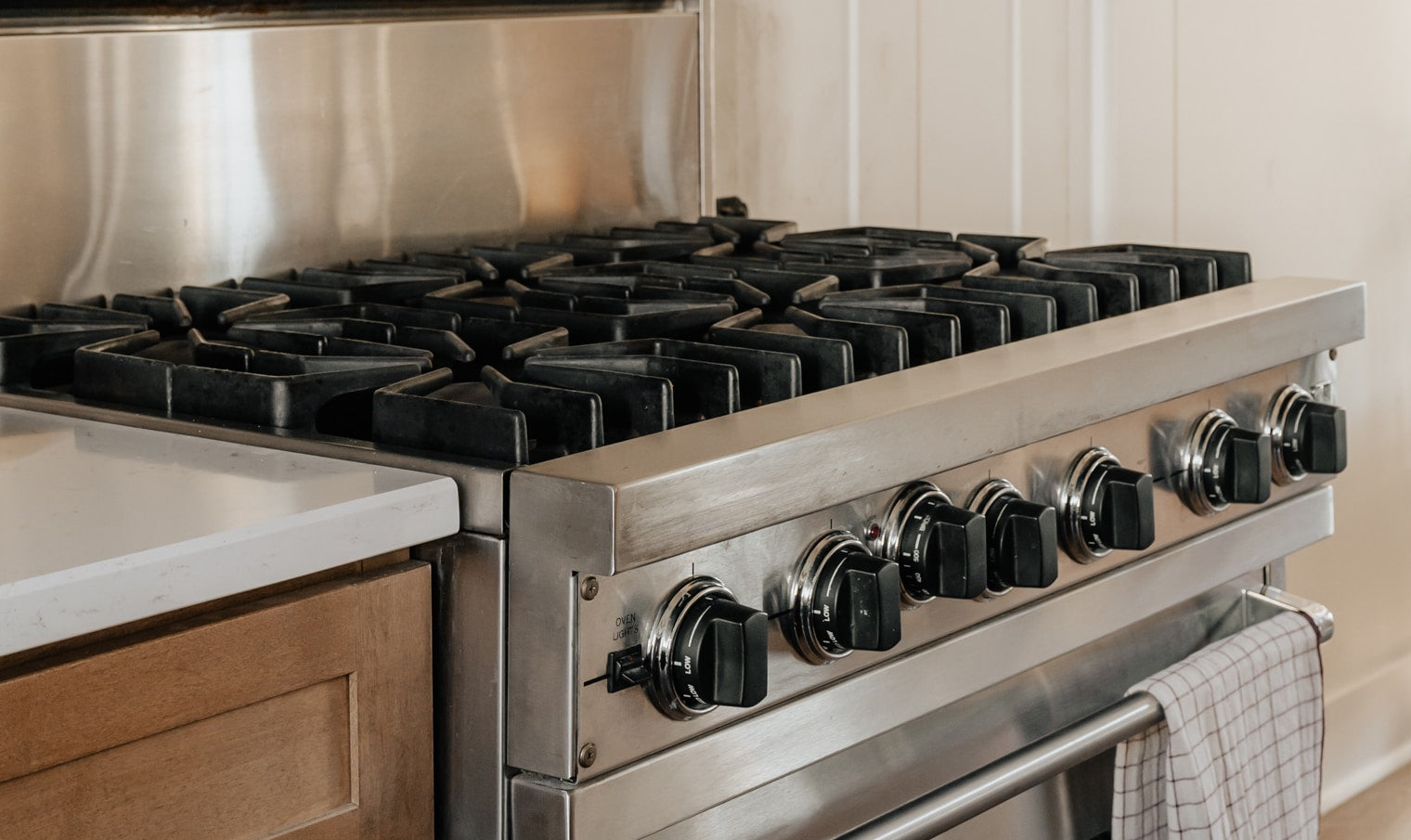 Cooker Buying Guide: Gas, Electric or Dual Fuel?
