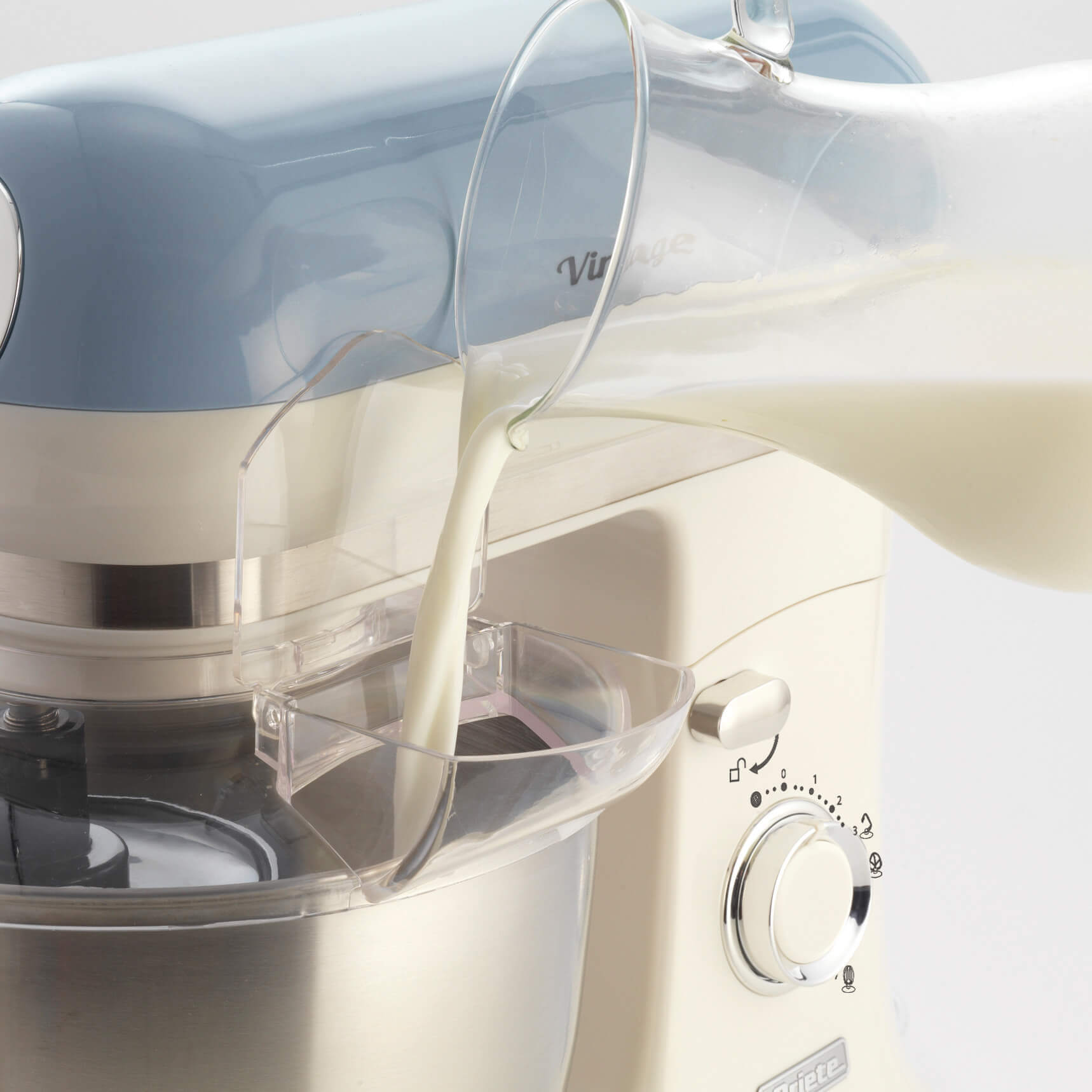 ARIETE - Vintage Stand Mixer - Blue - 1588/05 - Kitchenary