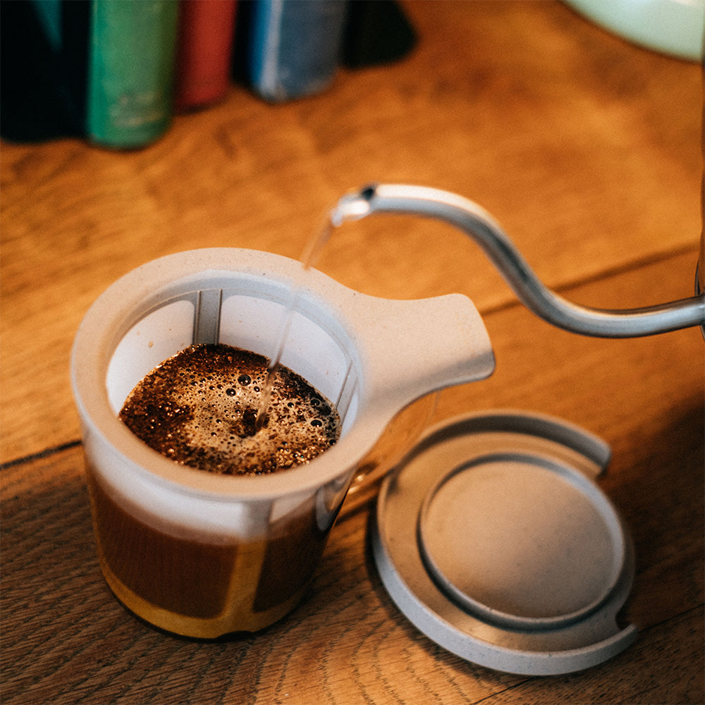 DUNE-004 - Comandante X25 Trailmaster Dune and Hario BATON Series One-Cup Coffee Maker Bundle - Kitchenary