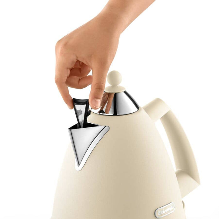 DELONGHI - 1.7L Argento Kettle - Beige - KBX3016.BG - Kitchenary