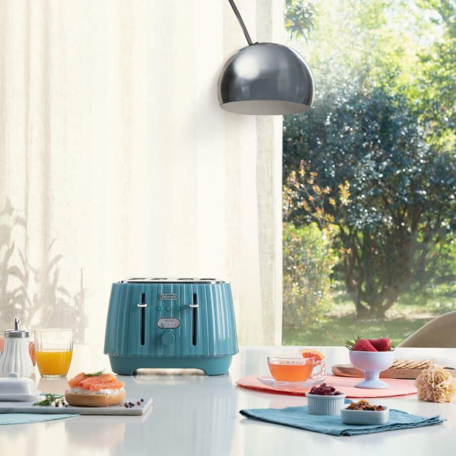 DELONGHI - 4 Slice Ballerina Toaster - Laguna Green  - CTD4003.GR - Kitchenary
