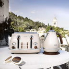 DELONGHI - 4 Slice Icona Vintage Toaster - Beige - CTOV4003.BG - Kitchenary