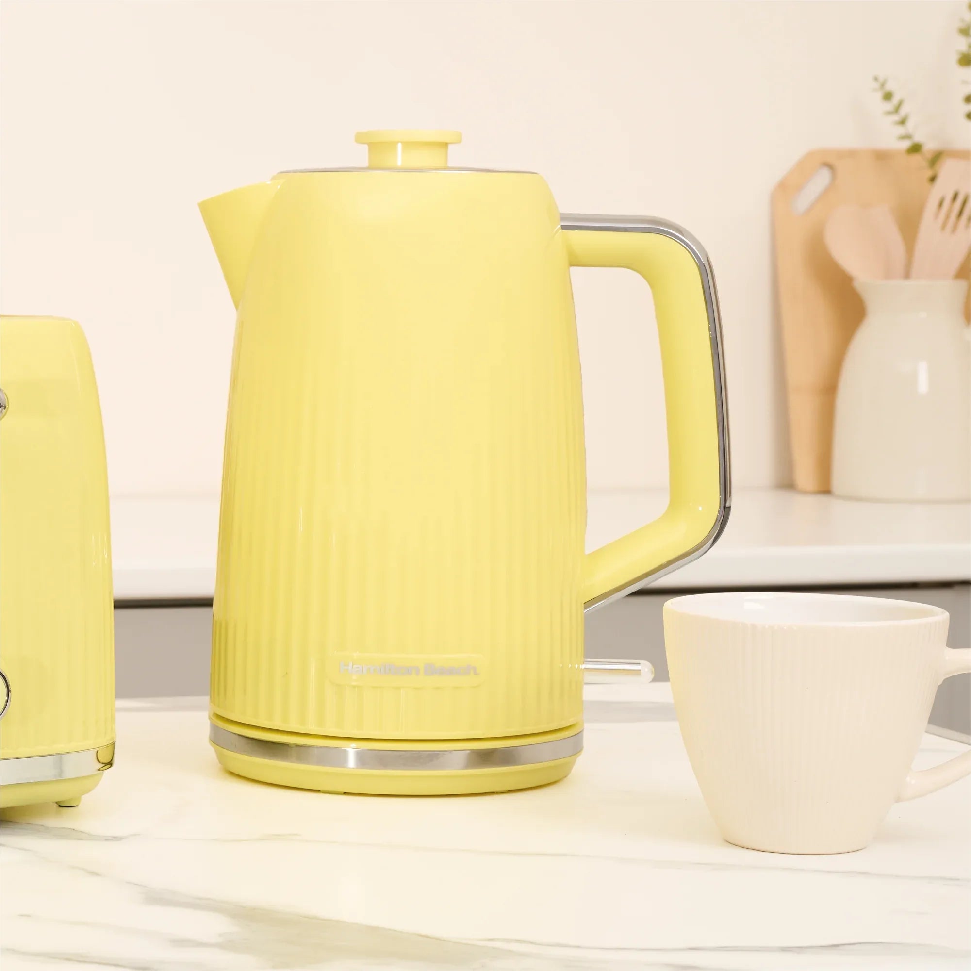 HAMILTON BEACH - Miami 1.7L Kettle - Banana Split - HB3023B - Kitchenary