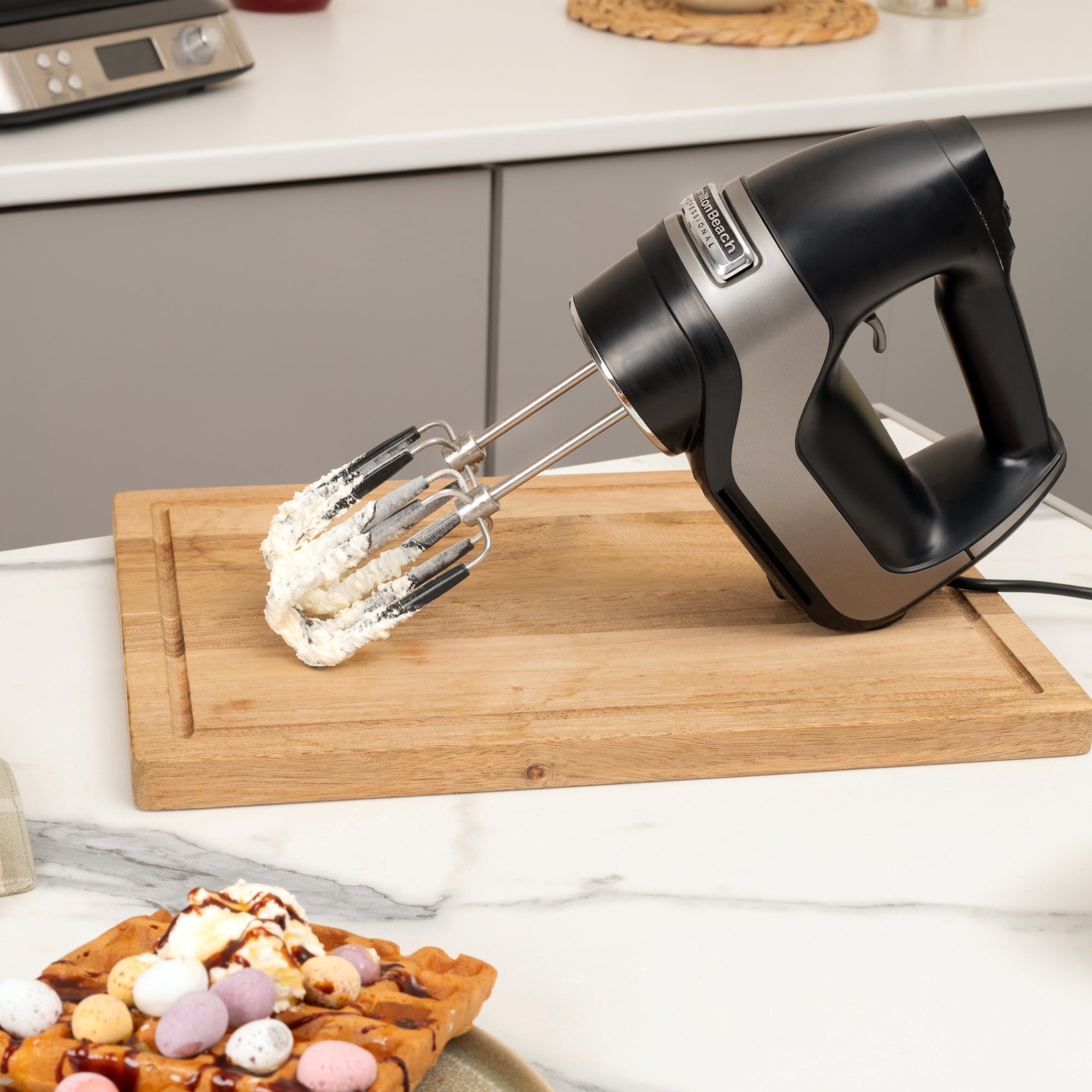 HAMILTON BEACH - Professional 7-Speed Digital Electric Hand Mixer - Black - 62655-SAU - Kitchenary