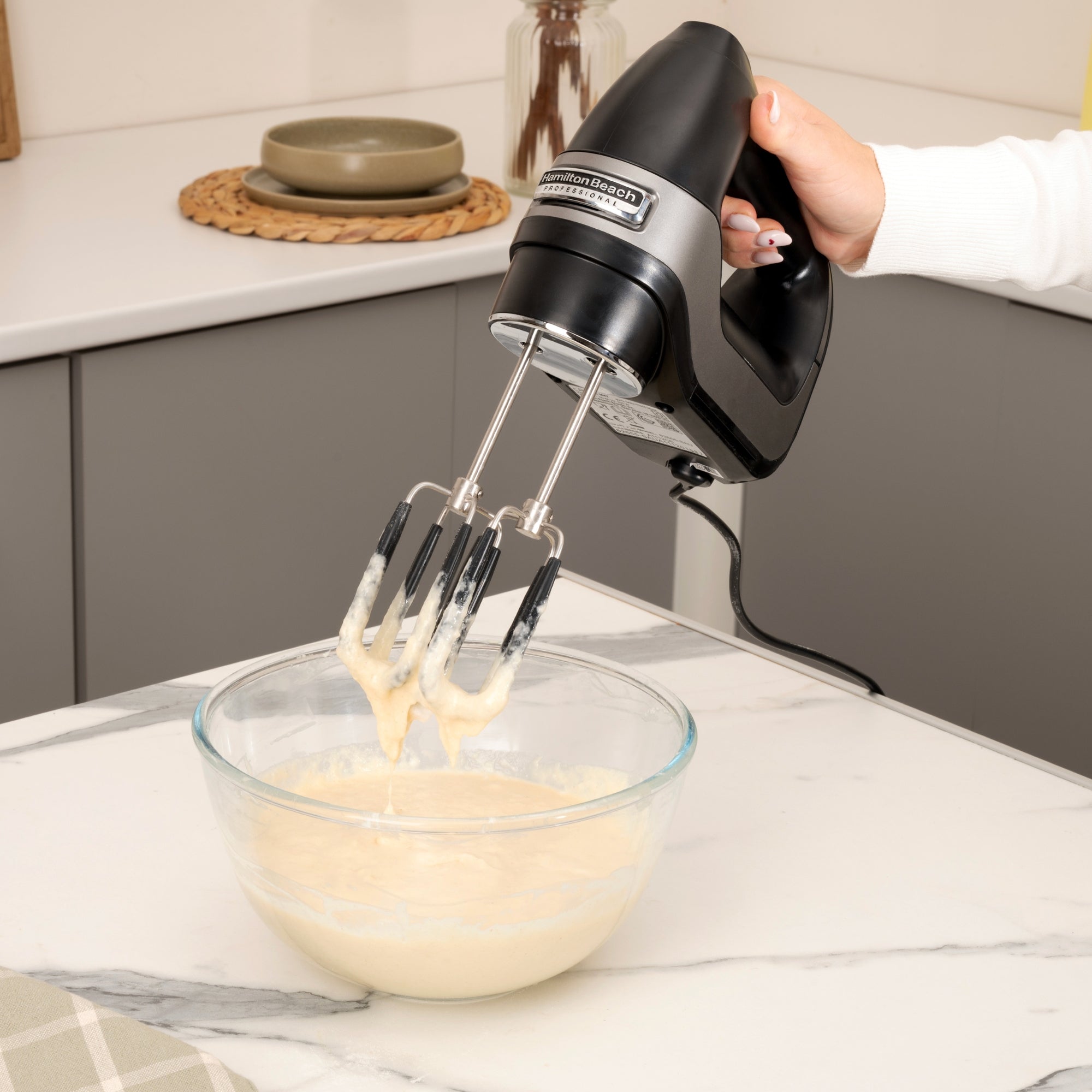HAMILTON BEACH - Professional 7-Speed Digital Electric Hand Mixer - Black - 62655-SAU - Kitchenary