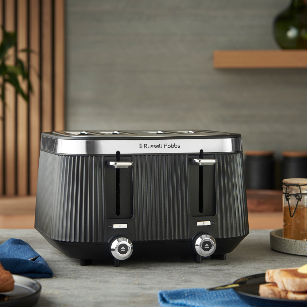 RUSSELL HOBBS - Brontë 4 Slice Toaster - Black - 26770 - Kitchenary
