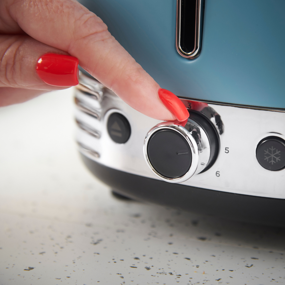 RUSSELL HOBBS - Hanley 2 Slice Toaster - Retro Blue - 28651 - Kitchenary